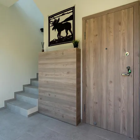 Quiet 1 Bd In New Building By Hostlovers *